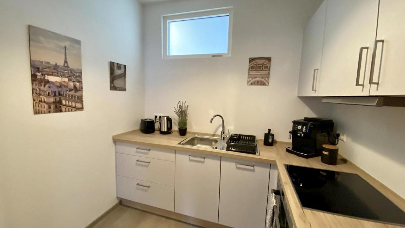 Discovair - Eisenach Karl14 - Vollausgestattete Apartments Mit Netflix In Der Fussgaengerzone 객실 사진